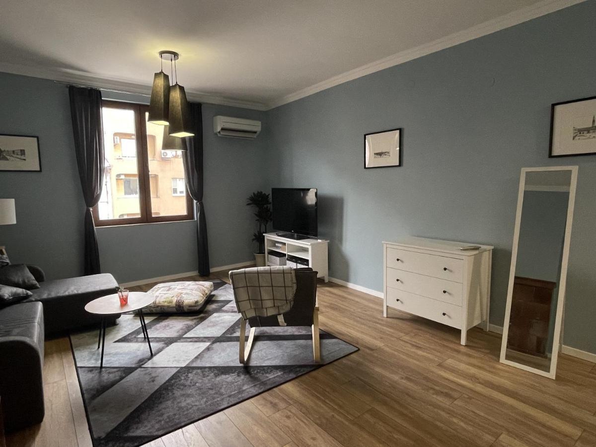 Cozy Spot In The Heart Of Sofia Apartment ภายนอก รูปภาพ